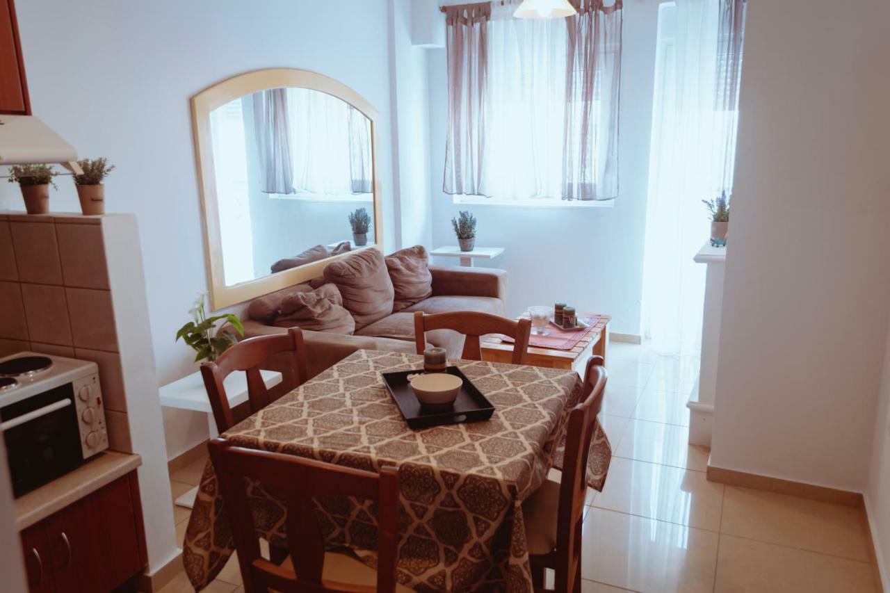 Sun βy τhe Sea 100m From The Beach Apartment *