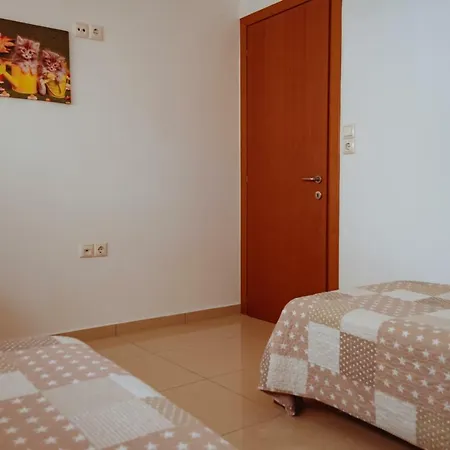Sun Βy Τhe Sea 100M From The Beach Apartment Agia Pelagia  Exterior photo
