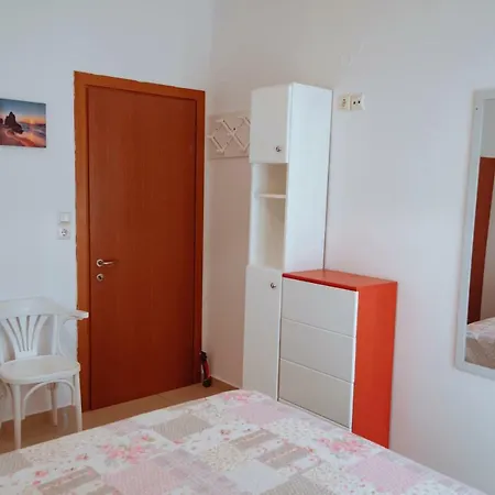 Sun Βy Τhe Sea 100M From The Beach Apartment Agia Pelagia  Exterior photo